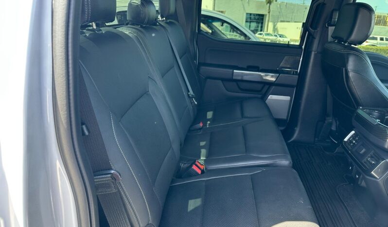 								2022 Ford F-150 XLT 4×4 SuperCrew Black Ops full									