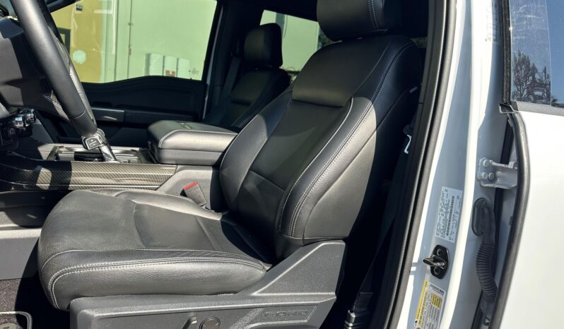 								2022 Ford F-150 XLT 4×4 SuperCrew Black Ops full									