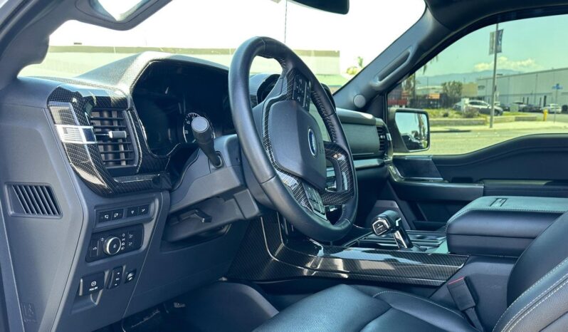 								2022 Ford F-150 XLT 4×4 SuperCrew Black Ops full									