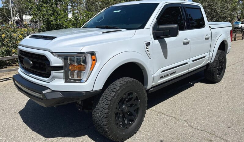 								2022 Ford F-150 XLT 4×4 SuperCrew Black Ops full									