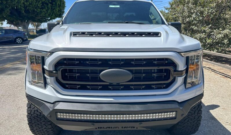 								2022 Ford F-150 XLT 4×4 SuperCrew Black Ops full									