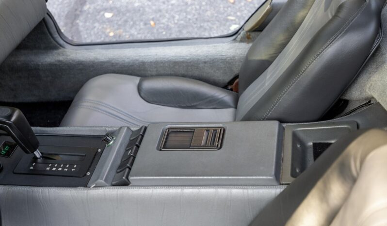 								1981 DeLorean DMC-12 full									