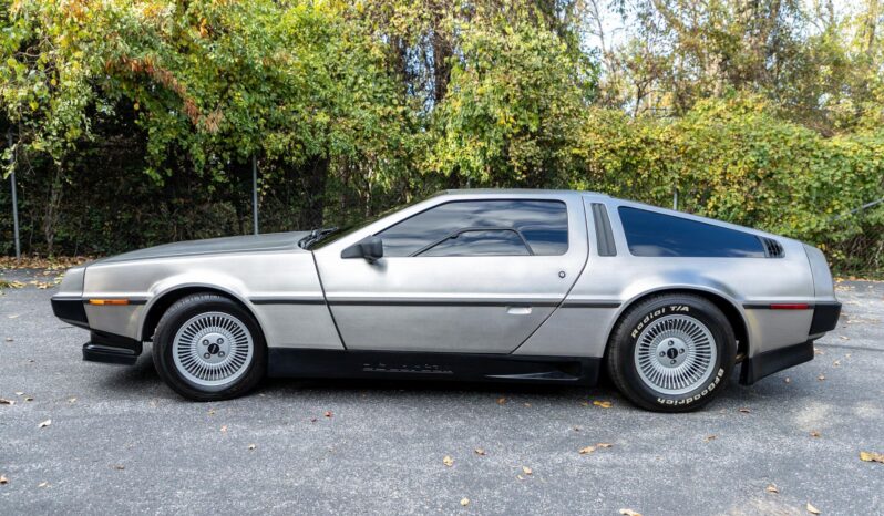 								1981 DeLorean DMC-12 full									