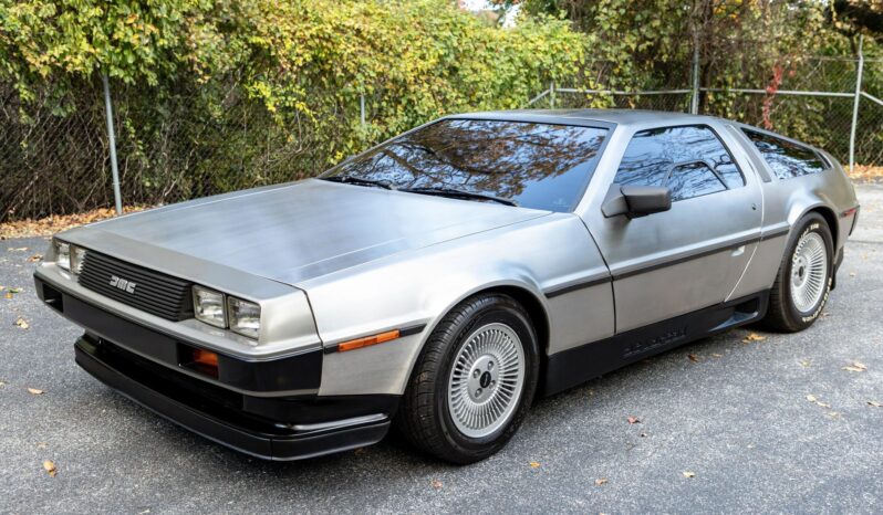 								1981 DeLorean DMC-12 full									