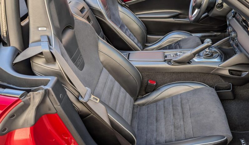 								2022 Mazda MX-5 Miata Club full									