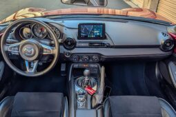 										2022 Mazda MX-5 Miata Club full									