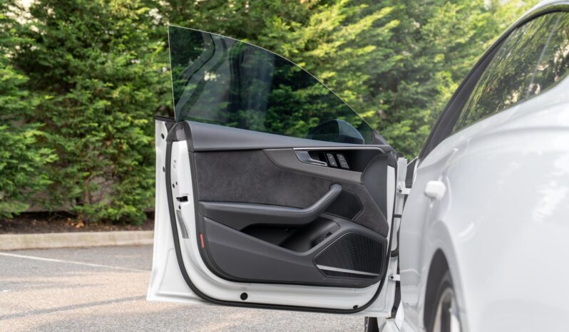 								2023 Audi RS5 Sportback full									