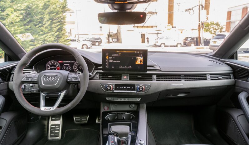 								2023 Audi RS5 Sportback full									