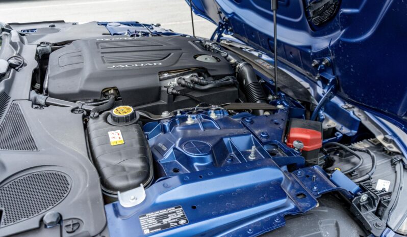 								2023 Jaguar F-Type R Coupe full									