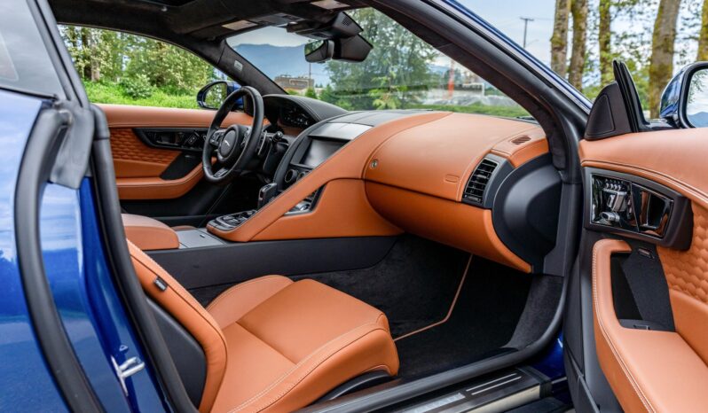 								2023 Jaguar F-Type R Coupe full									