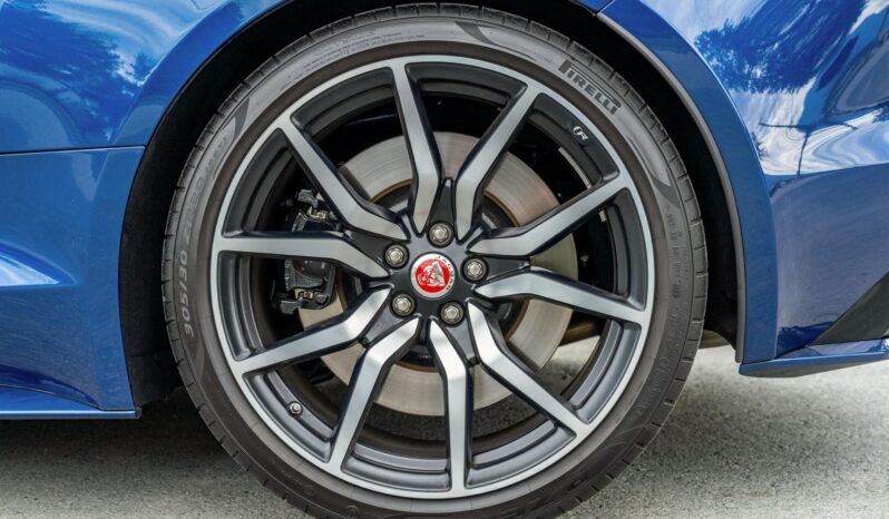 								2023 Jaguar F-Type R Coupe full									