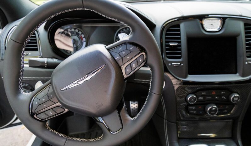 								2023 Chrysler 300C full									