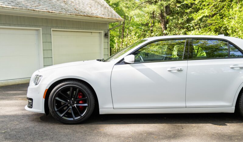 								2023 Chrysler 300C full									