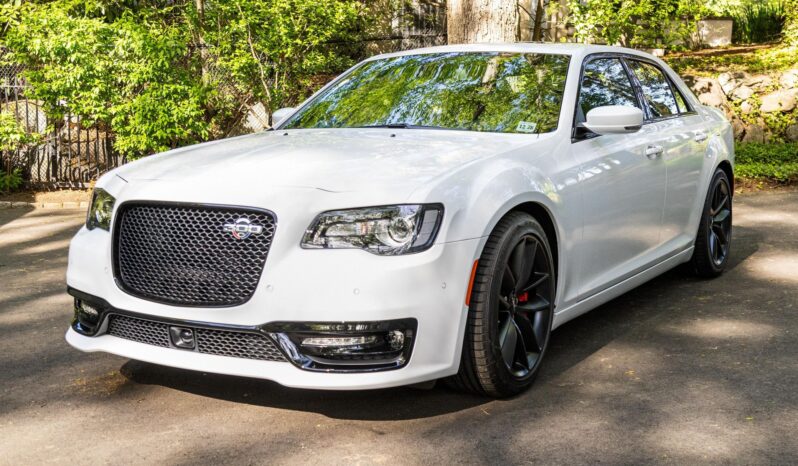 								2023 Chrysler 300C full									