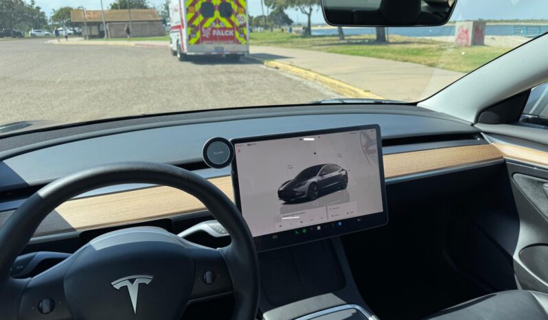 								2022 Tesla Model 3 Long Range AWD full									