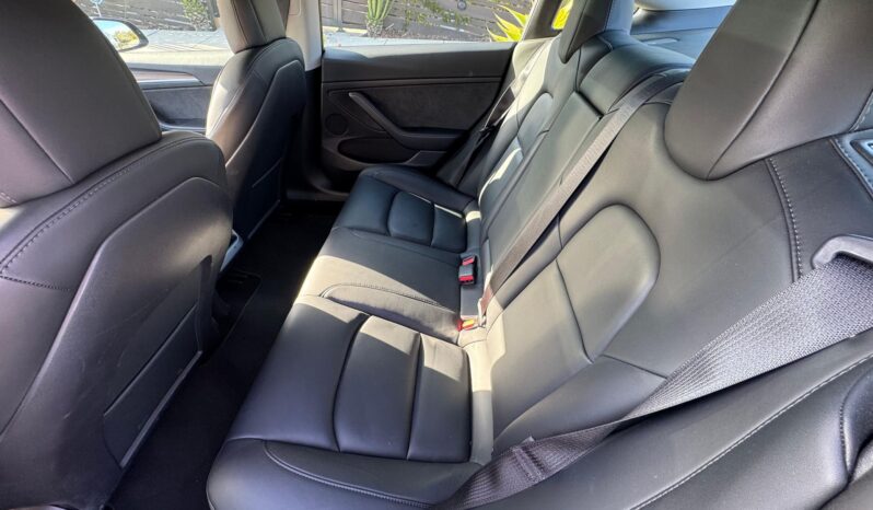 								2022 Tesla Model 3 Long Range AWD full									