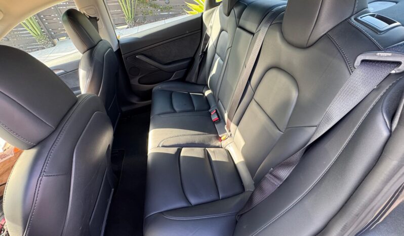 								2022 Tesla Model 3 Long Range AWD full									