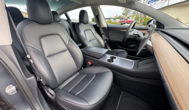 								2022 Tesla Model 3 Long Range AWD full									