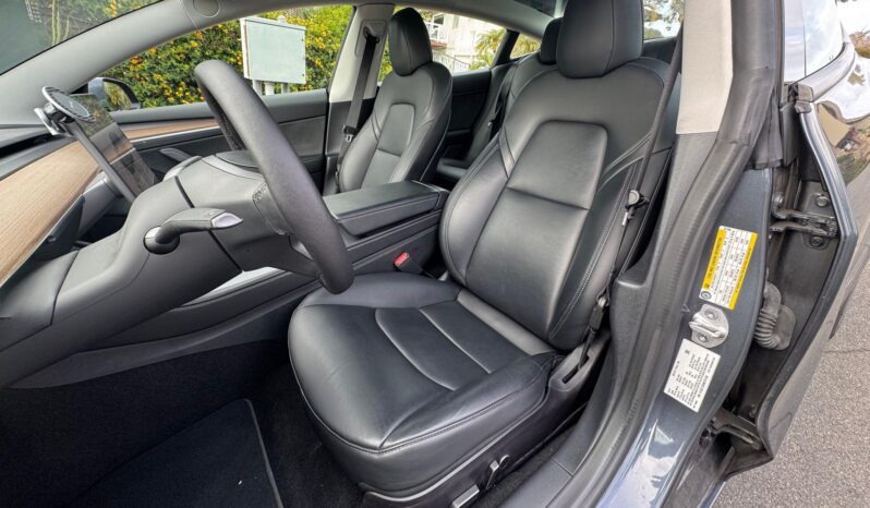 								2022 Tesla Model 3 Long Range AWD full									