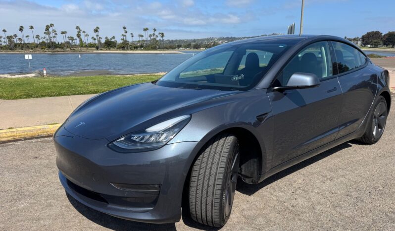 								2022 Tesla Model 3 Long Range AWD full									