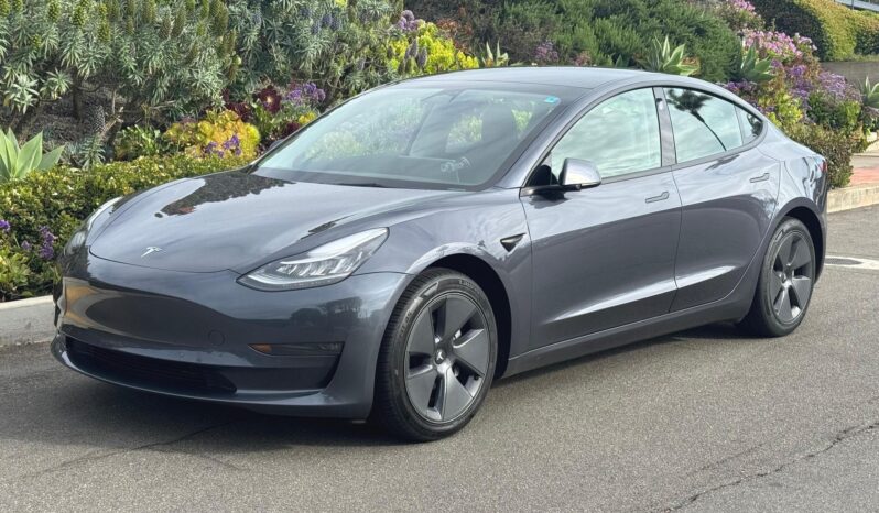 								2022 Tesla Model 3 Long Range AWD full									