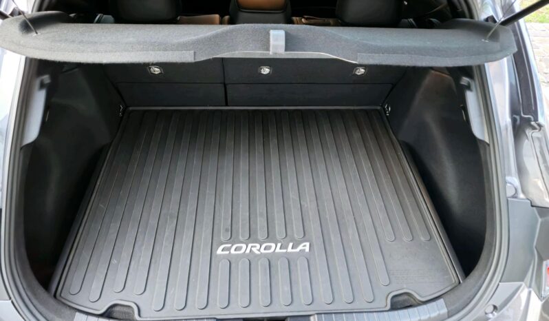 								2022 Toyota Corolla Hatchback XSE full									