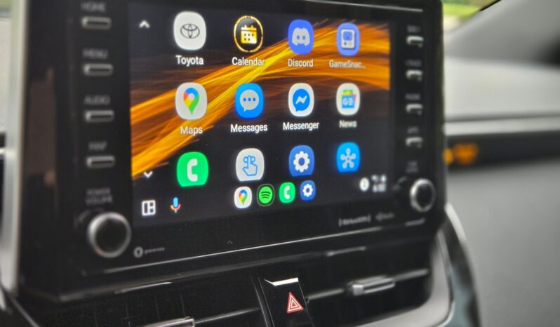 								2022 Toyota Corolla Hatchback XSE full									