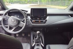 										2022 Toyota Corolla Hatchback XSE full									