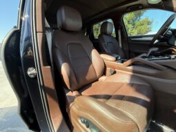 										2023 Porsche Cayenne Platinum Edition full									