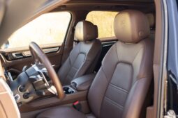 										2023 Porsche Cayenne Platinum Edition full									