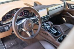 										2023 Porsche Cayenne Platinum Edition full									