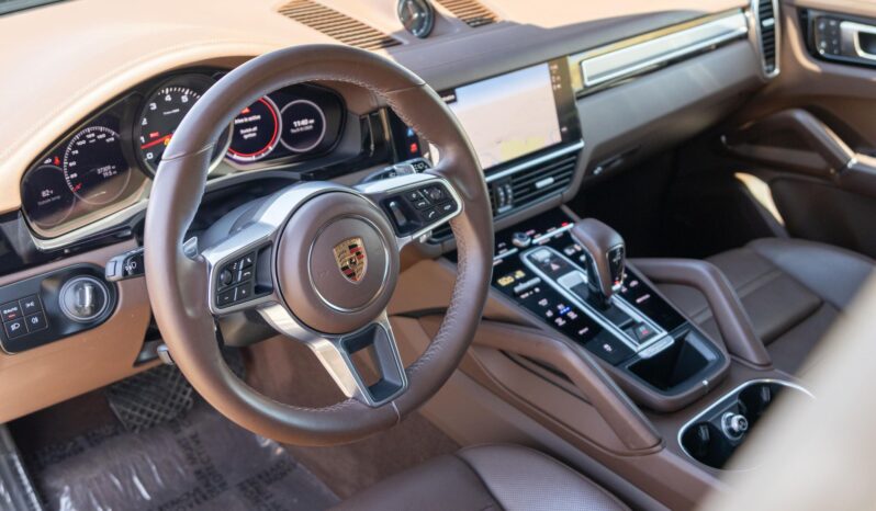 								2023 Porsche Cayenne Platinum Edition full									