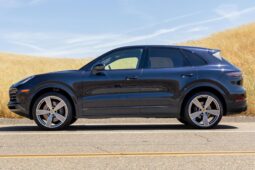 										2023 Porsche Cayenne Platinum Edition full									