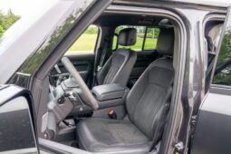 										2023 Land Rover Defender 110 V8 full									