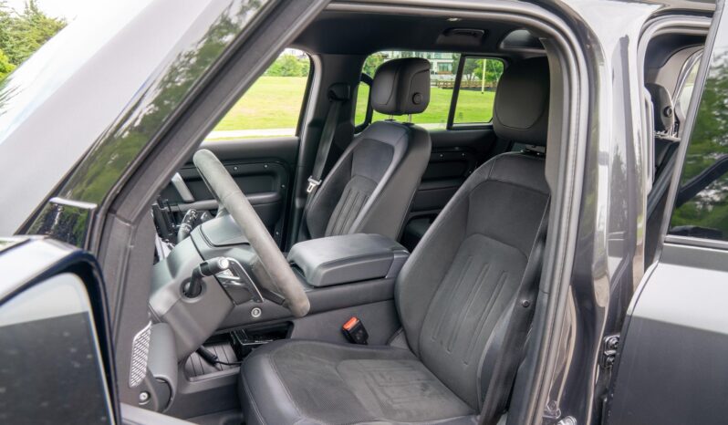 								2023 Land Rover Defender 110 V8 full									
