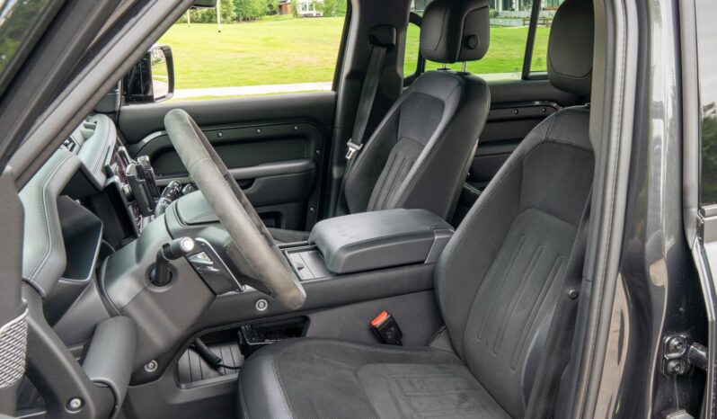 								2023 Land Rover Defender 110 V8 full									