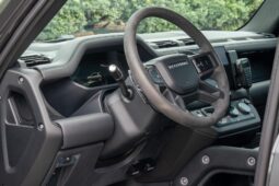 										2023 Land Rover Defender 110 V8 full									