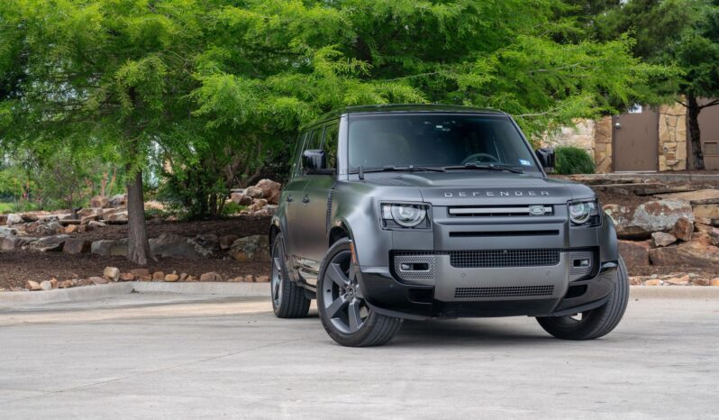 								2023 Land Rover Defender 110 V8 full									