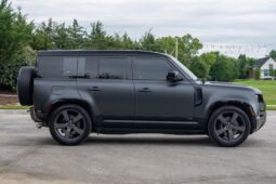 										2023 Land Rover Defender 110 V8 full									