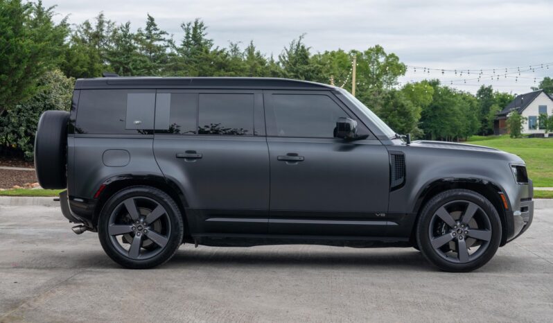 								2023 Land Rover Defender 110 V8 full									
