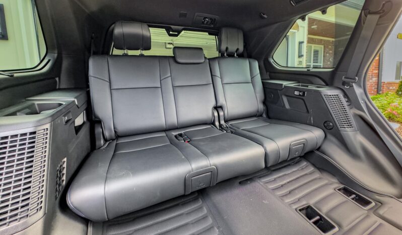 								2023 Toyota Sequoia Platinum 4×4 full									