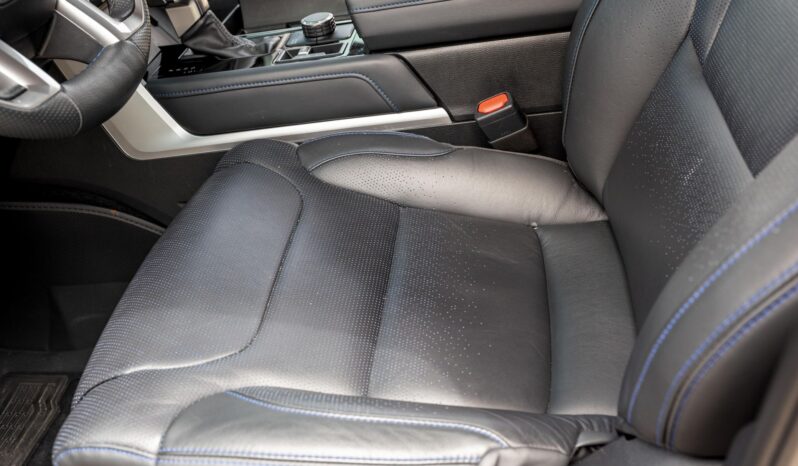 								2023 Toyota Sequoia Platinum 4×4 full									