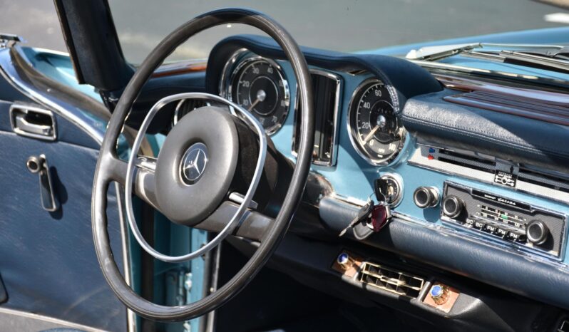 								1971 Mercedes-Benz 280SL full									