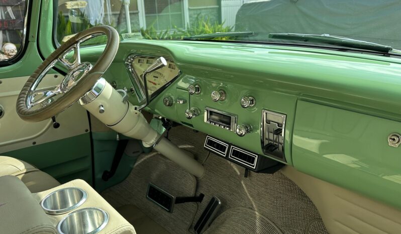 								1958 Chevrolet Apache 3100 Stepside full									