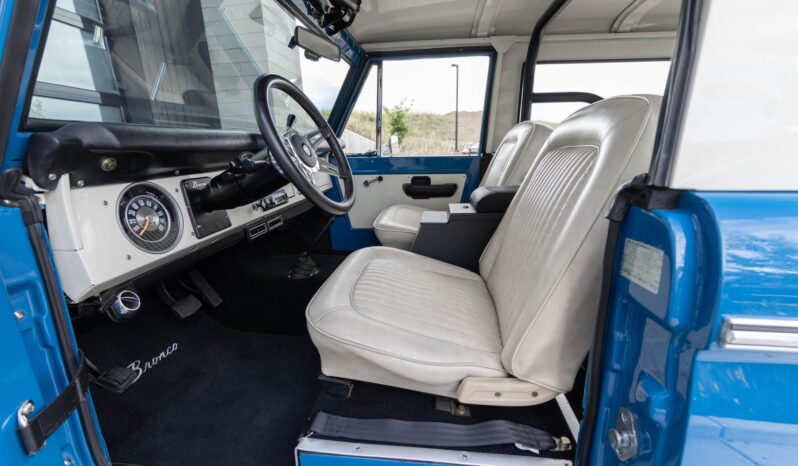 								1975 Ford Bronco full									