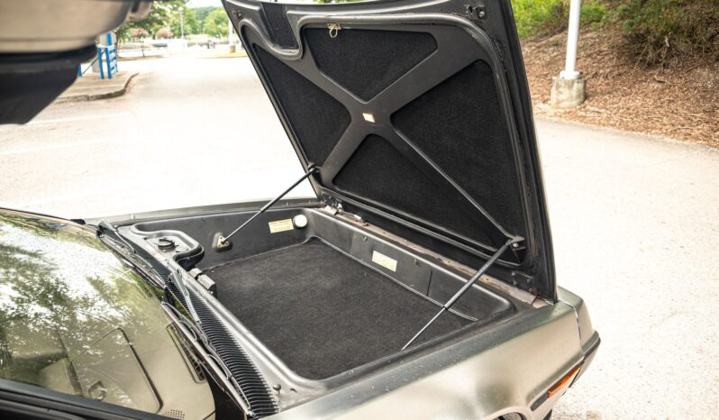 								1981 DeLorean DMC-12 full									