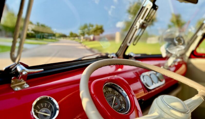 								1974 Volkswagen Type 2 Kombi 15-Window full									