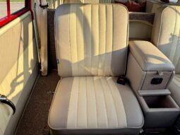 										1974 Volkswagen Type 2 Kombi 15-Window full									