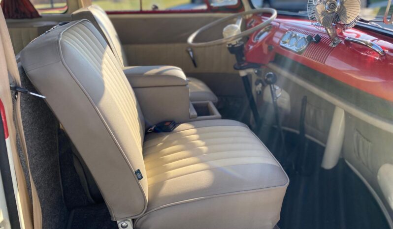 								1974 Volkswagen Type 2 Kombi 15-Window full									