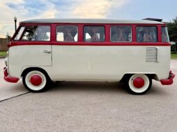 										1974 Volkswagen Type 2 Kombi 15-Window full									
